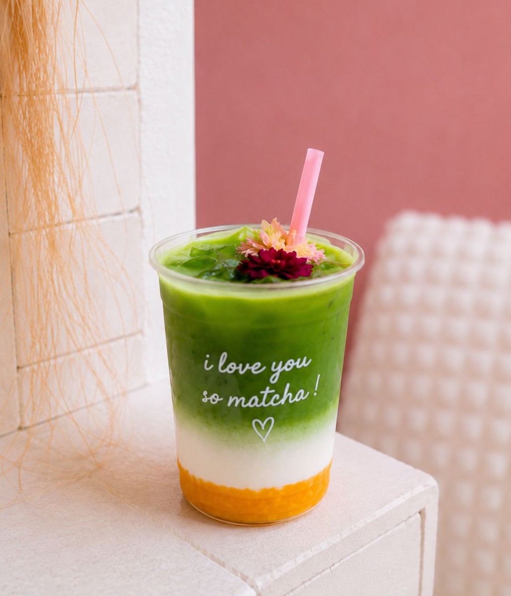 Ice Mango Matcha Latte