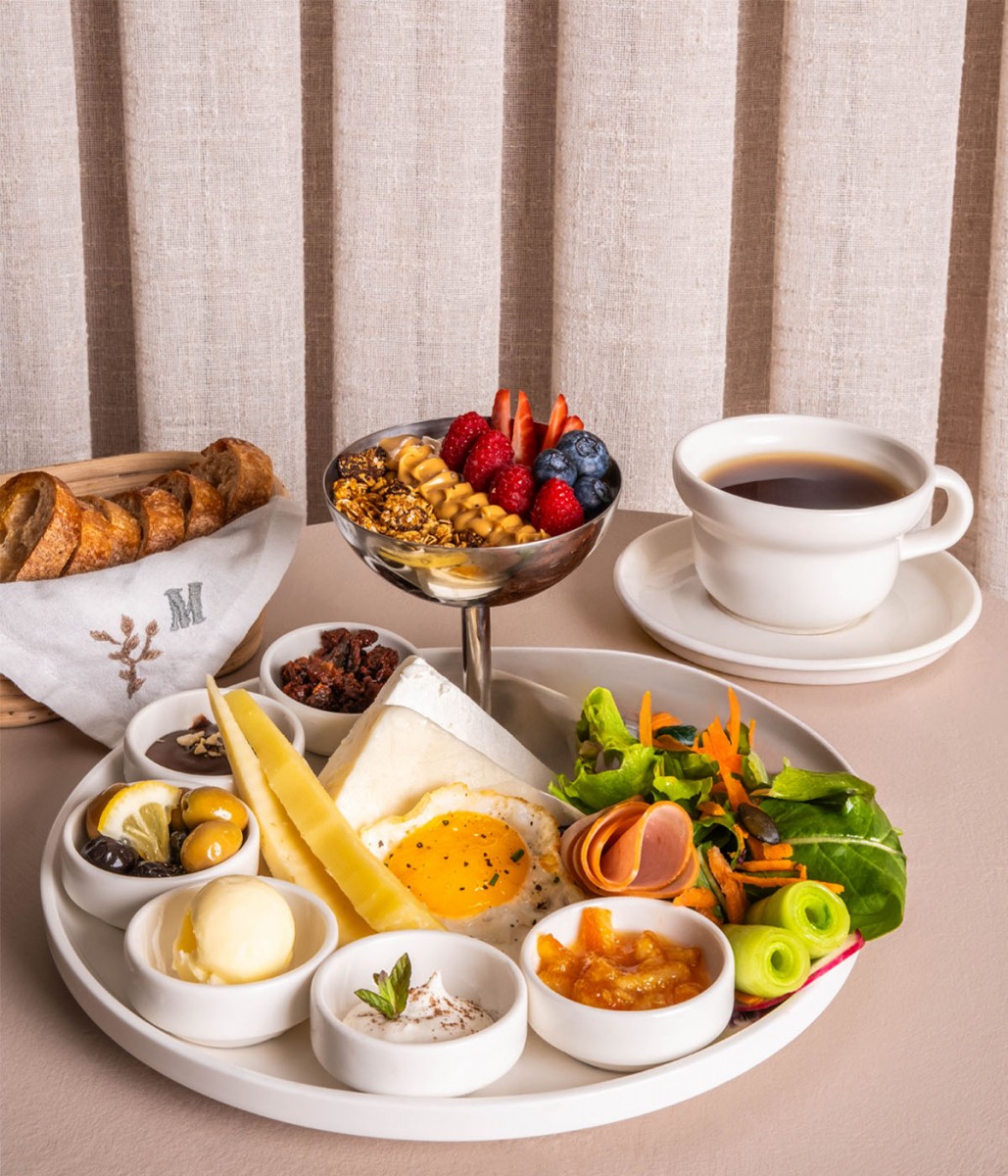 Meshk Breakfast Plate 