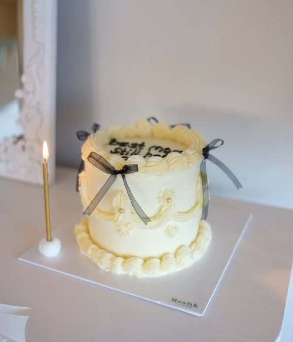 Lambeth Cake 2