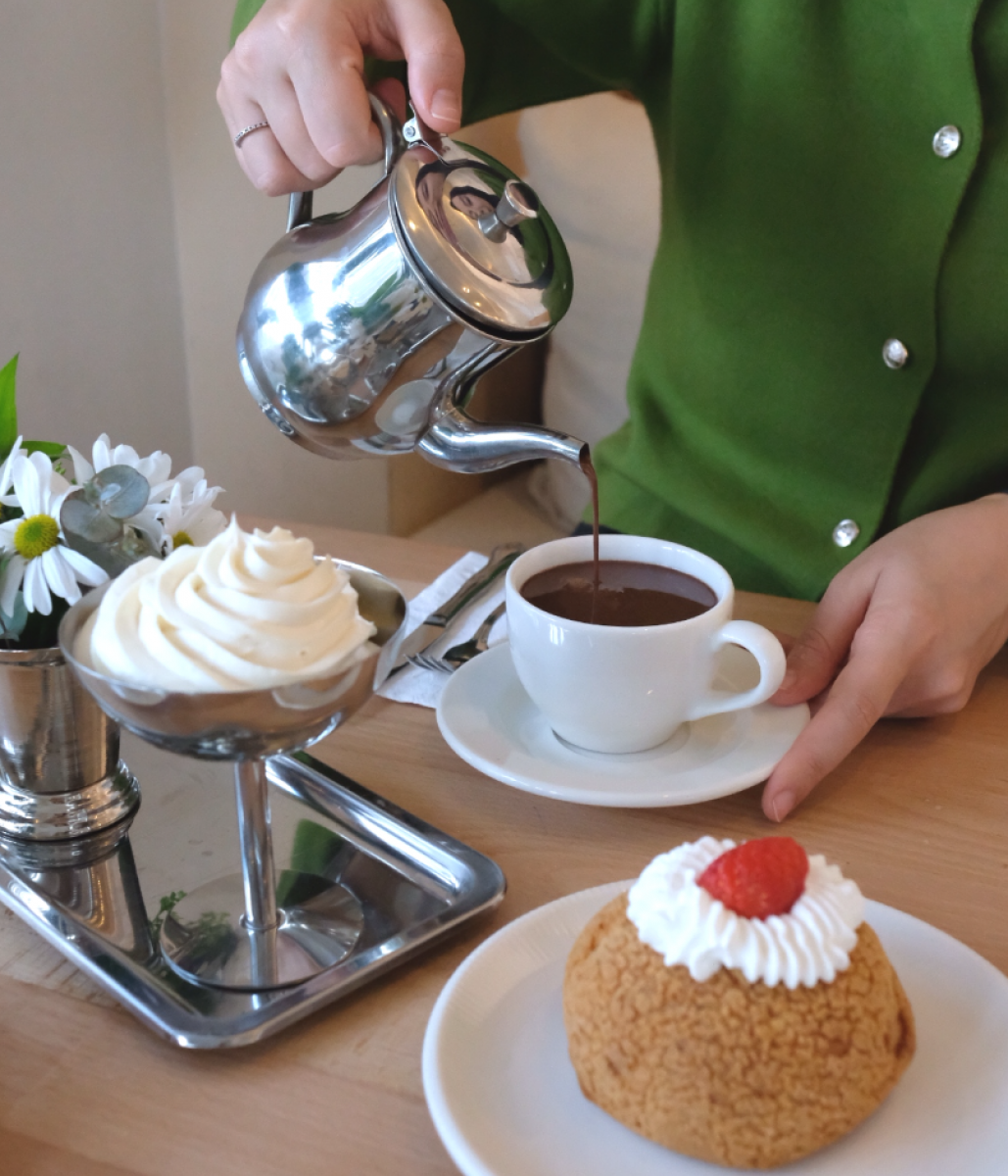 French Hot Chocolate + Eclair